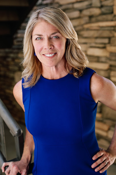 The Rachael Richards Group at R·House Realty, Phoenix